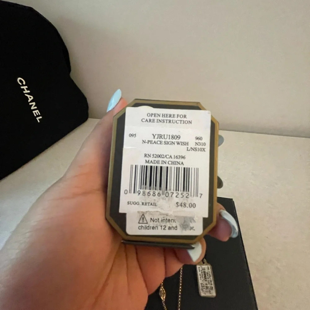 Juicy Couture Peace Sign Necklace with CZ *Brand New with Tags* - Picture 6 of 11